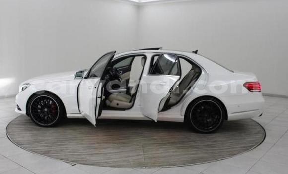 Tenga Tsaru Mercedes‒Benz E–Class Chena Mota in Chingola in Zambia Tenga Tsaru Mercedes‒Benz E–Class Chena Mota in Chingola in Zambia