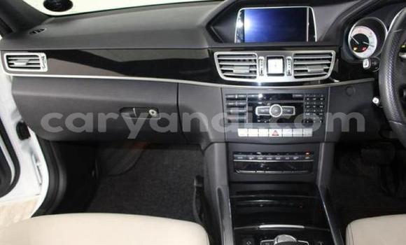 Tenga Tsaru Mercedes‒Benz E–Class Chena Mota in Chingola in Zambia Tenga Tsaru Mercedes‒Benz E–Class Chena Mota in Chingola in Zambia