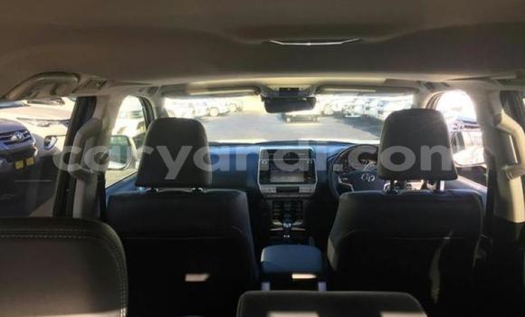 Acheter Occasion Voiture Toyota Land Cruiser Prado Gris à Lusaka, Zambie Acheter Occasion Voiture Toyota Land Cruiser Prado Gris à Lusaka, Zambie