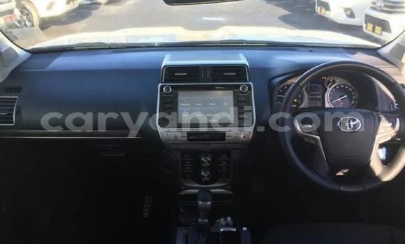 Acheter Occasion Voiture Toyota Land Cruiser Prado Gris à Lusaka, Zambie Acheter Occasion Voiture Toyota Land Cruiser Prado Gris à Lusaka, Zambie