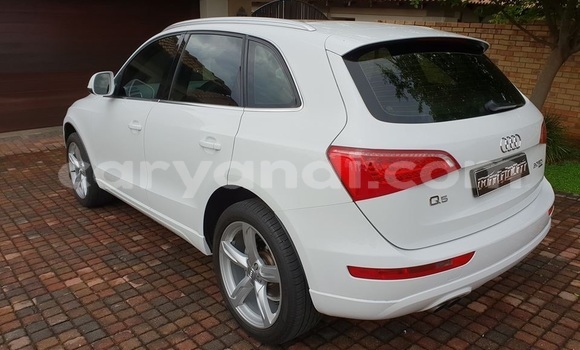 Acheter Occasion Voiture Audi Q5 Blanc à Chingola, Zambie Acheter Occasion Voiture Audi Q5 Blanc à Chingola, Zambie