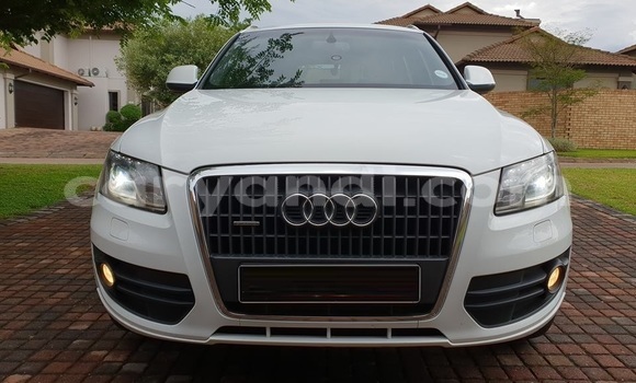 Acheter Occasion Voiture Audi Q5 Blanc à Chingola, Zambie Acheter Occasion Voiture Audi Q5 Blanc à Chingola, Zambie