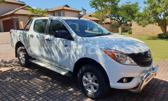 Acheter Occasion Voiture Mazda BT-50 Blanc à Lusaka, Zambie Acheter Occasion Voiture Mazda BT-50 Blanc à Lusaka, Zambie