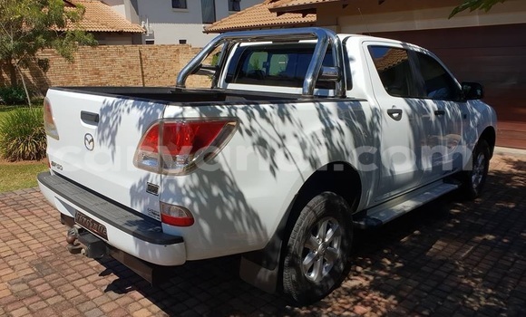 Acheter Occasion Voiture Mazda BT-50 Blanc à Lusaka, Zambie Acheter Occasion Voiture Mazda BT-50 Blanc à Lusaka, Zambie
