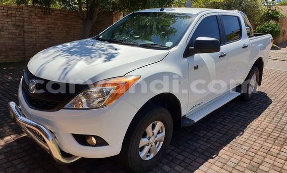 Acheter Occasion Voiture Mazda BT-50 Blanc à Lusaka, Zambie Acheter Occasion Voiture Mazda BT-50 Blanc à Lusaka, Zambie