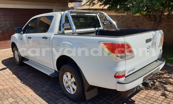 Acheter Occasion Voiture Mazda BT-50 Blanc à Lusaka, Zambie Acheter Occasion Voiture Mazda BT-50 Blanc à Lusaka, Zambie