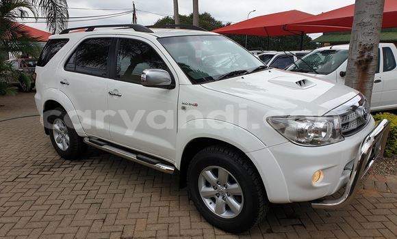 Buy Used Toyota Fortuner White Car in Lusaka in Zambia Buy Used Toyota Fortuner White Car in Lusaka in Zambia