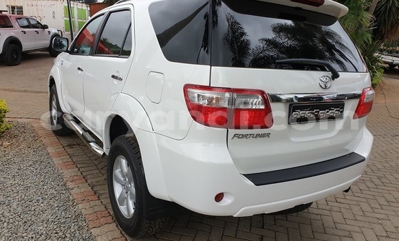 Buy Used Toyota Fortuner White Car in Lusaka in Zambia Buy Used Toyota Fortuner White Car in Lusaka in Zambia