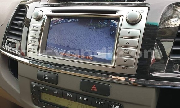 Acheter Occasion Voiture Toyota Fortuner Blanc à Livingstone, Zambie Acheter Occasion Voiture Toyota Fortuner Blanc à Livingstone, Zambie