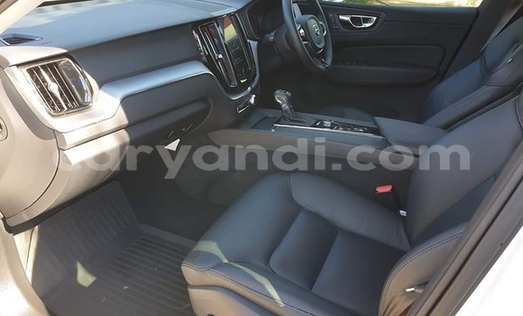 Acheter Occasion Voiture Volvo XC60 Blanc à Lusaka, Zambie Acheter Occasion Voiture Volvo XC60 Blanc à Lusaka, Zambie