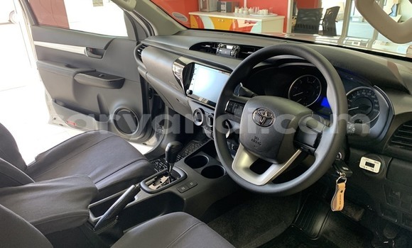 Acheter Occasion Voiture Toyota Hilux Gris à Lusaka, Zambie Acheter Occasion Voiture Toyota Hilux Gris à Lusaka, Zambie