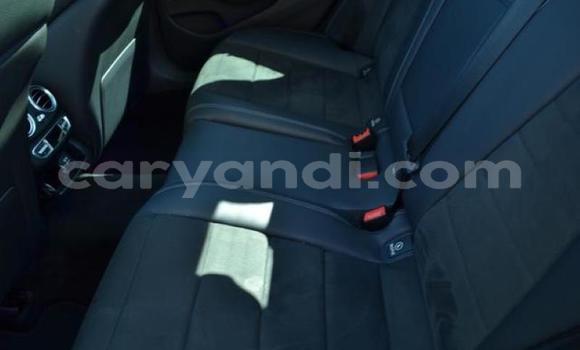 Acheter Occasion Voiture Mercedes‒Benz E–Class Blanc à Lusaka, Zambie Acheter Occasion Voiture Mercedes‒Benz E–Class Blanc à Lusaka, Zambie