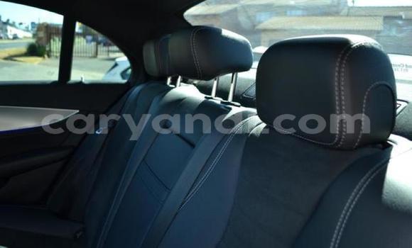 Acheter Occasion Voiture Mercedes‒Benz E–Class Blanc à Lusaka, Zambie Acheter Occasion Voiture Mercedes‒Benz E–Class Blanc à Lusaka, Zambie