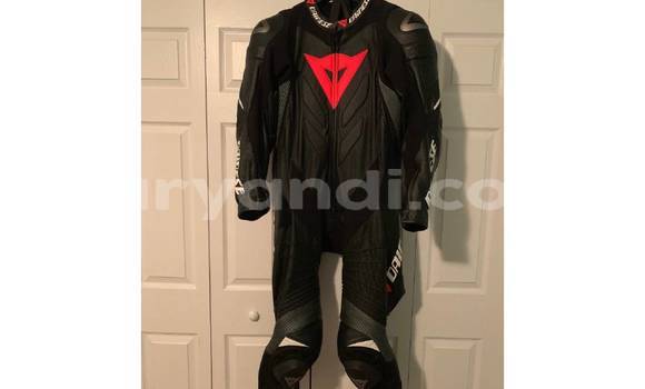 Acheter Occasion Moto Yamaha R1 Beige à Lusaka, Zambie Acheter Occasion Moto Yamaha R1 Beige à Lusaka, Zambie