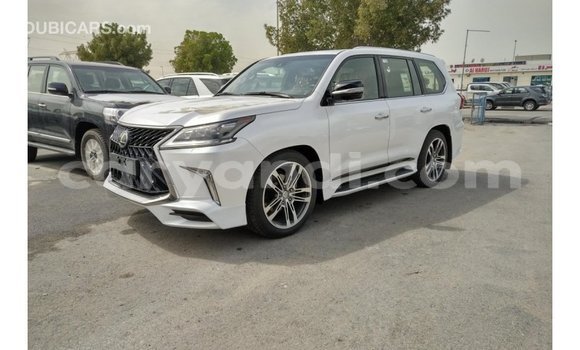 Tenga Imported Lexus LX Chena Mota in Import - Dubai in Zambia Tenga Imported Lexus LX Chena Mota in Import - Dubai in Zambia