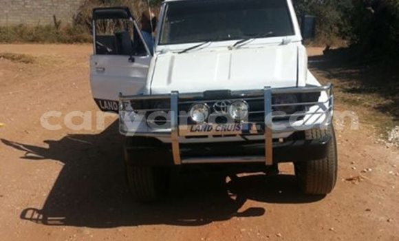 Acheter Occasion Voiture Toyota Land Cruiser Blanc à Chipata, Zambie Acheter Occasion Voiture Toyota Land Cruiser Blanc à Chipata, Zambie