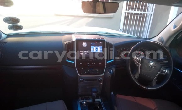 Acheter Occasion Voiture Toyota Land Cruiser Blanc à Lusaka, Zambie Acheter Occasion Voiture Toyota Land Cruiser Blanc à Lusaka, Zambie