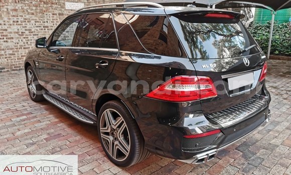 Acheter Occasion Voiture Mercedes‒Benz M-klasse AMG Noir à Lusaka, Zambie Acheter Occasion Voiture Mercedes‒Benz M-klasse AMG Noir à Lusaka, Zambie