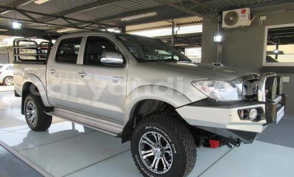 Acheter Occasion Voiture Toyota Hilux Gris à Lusaka, Zambie Acheter Occasion Voiture Toyota Hilux Gris à Lusaka, Zambie