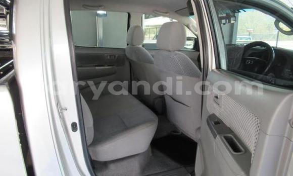Acheter Occasion Voiture Toyota Hilux Gris à Lusaka, Zambie Acheter Occasion Voiture Toyota Hilux Gris à Lusaka, Zambie