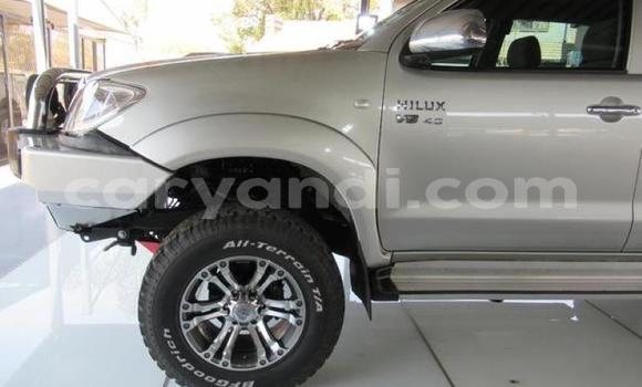 Acheter Occasion Voiture Toyota Hilux Gris à Lusaka, Zambie Acheter Occasion Voiture Toyota Hilux Gris à Lusaka, Zambie