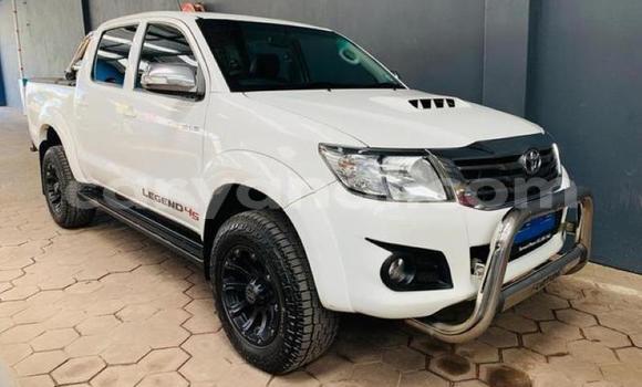 Acheter Occasion Voiture Toyota Hilux Blanc à Lusaka, Zambie Acheter Occasion Voiture Toyota Hilux Blanc à Lusaka, Zambie