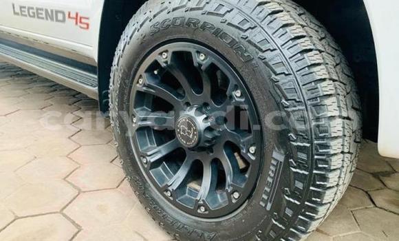 Acheter Occasion Voiture Toyota Hilux Blanc à Lusaka, Zambie Acheter Occasion Voiture Toyota Hilux Blanc à Lusaka, Zambie