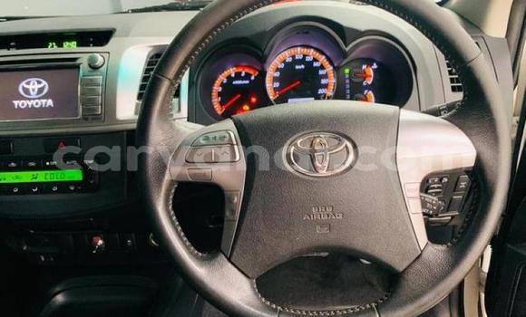 Acheter Occasion Voiture Toyota Hilux Blanc à Lusaka, Zambie Acheter Occasion Voiture Toyota Hilux Blanc à Lusaka, Zambie