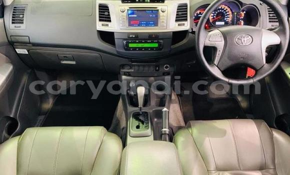 Acheter Occasion Voiture Toyota Hilux Gris à Lusaka, Zambie Acheter Occasion Voiture Toyota Hilux Gris à Lusaka, Zambie