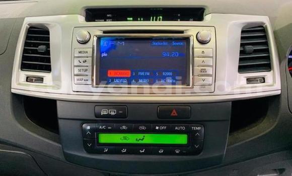 Acheter Occasion Voiture Toyota Hilux Gris à Lusaka, Zambie Acheter Occasion Voiture Toyota Hilux Gris à Lusaka, Zambie