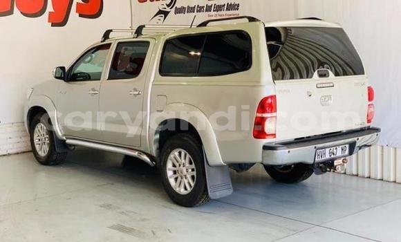 Acheter Occasion Voiture Toyota Hilux Gris à Lusaka, Zambie Acheter Occasion Voiture Toyota Hilux Gris à Lusaka, Zambie