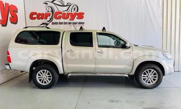 Acheter Occasion Voiture Toyota Hilux Gris à Lusaka, Zambie Acheter Occasion Voiture Toyota Hilux Gris à Lusaka, Zambie