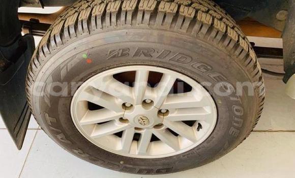 Acheter Occasion Voiture Toyota Hilux Gris à Lusaka, Zambie Acheter Occasion Voiture Toyota Hilux Gris à Lusaka, Zambie