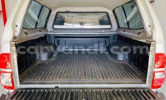 Acheter Occasion Voiture Toyota Hilux Gris à Lusaka, Zambie Acheter Occasion Voiture Toyota Hilux Gris à Lusaka, Zambie