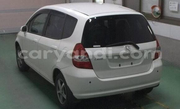 Acheter Import Voiture Honda FIT Blanc à Lusaka, Zambie Acheter Import Voiture Honda FIT Blanc à Lusaka, Zambie
