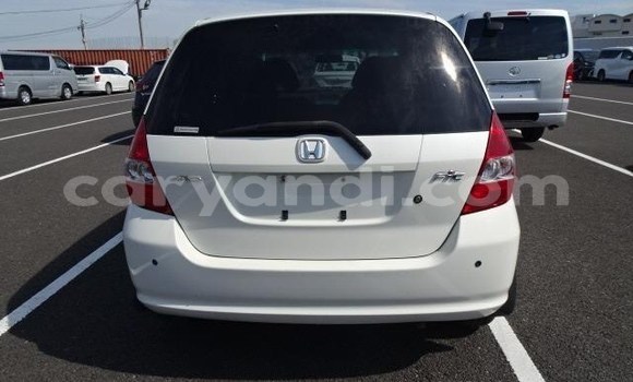 Acheter Import Voiture Honda FIT Blanc à Lusaka, Zambie Acheter Import Voiture Honda FIT Blanc à Lusaka, Zambie