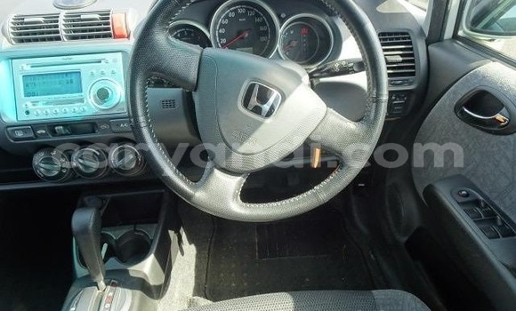 Acheter Import Voiture Honda FIT Blanc à Lusaka, Zambie Acheter Import Voiture Honda FIT Blanc à Lusaka, Zambie