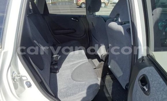 Acheter Import Voiture Honda FIT Blanc à Lusaka, Zambie Acheter Import Voiture Honda FIT Blanc à Lusaka, Zambie