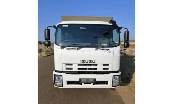 Acheter Occasion Utilitaire Isuzu FTR 850 Blanc à Lusaka, Zambie Acheter Occasion Utilitaire Isuzu FTR 850 Blanc à Lusaka, Zambie