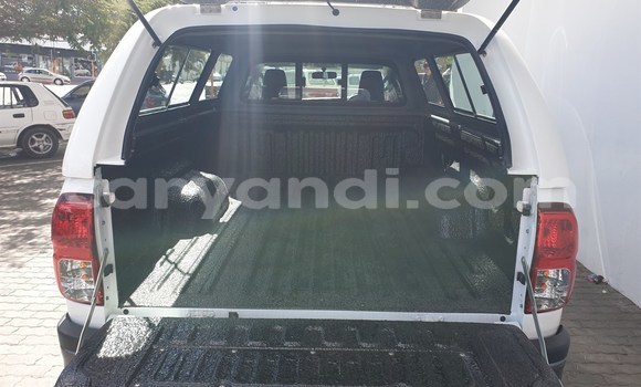 Buy Used Toyota Hilux White Car in Chinsali in Northern Buy Used Toyota Hilux White Car in Chinsali in Northern