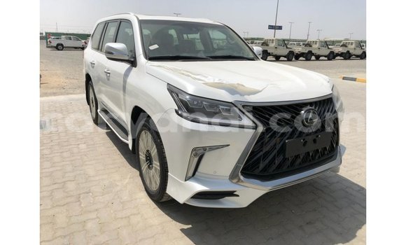 Nunua Imported Lexus LX Nyeupe Gari ndani ya Import - Dubai nchini Zambia Nunua Imported Lexus LX Nyeupe Gari ndani ya Import - Dubai nchini Zambia
