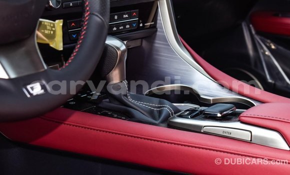 Acheter Import Voiture Lexus RX 300 Blanc à Import - Dubai, Zambie Acheter Import Voiture Lexus RX 300 Blanc à Import - Dubai, Zambie