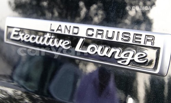 Tenga Imported Toyota Land Cruiser Nhema Mota in Import - Dubai in Zambia Tenga Imported Toyota Land Cruiser Nhema Mota in Import - Dubai in Zambia