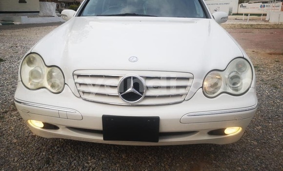 Acheter Occasion Voiture Mercedes‒Benz C–Class Blanc à Lusaka, Zambie Acheter Occasion Voiture Mercedes‒Benz C–Class Blanc à Lusaka, Zambie
