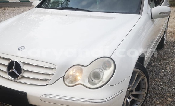Acheter Occasion Voiture Mercedes‒Benz C–Class Blanc à Lusaka, Zambie Acheter Occasion Voiture Mercedes‒Benz C–Class Blanc à Lusaka, Zambie