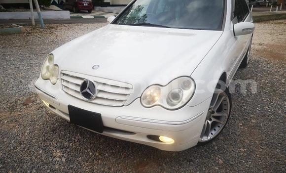 Acheter Occasion Voiture Mercedes‒Benz C–Class Blanc à Lusaka, Zambie Acheter Occasion Voiture Mercedes‒Benz C–Class Blanc à Lusaka, Zambie