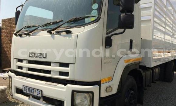 Acheter Occasion Utilitaire Isuzu FTR 850 Blanc à Lusaka, Zambie Acheter Occasion Utilitaire Isuzu FTR 850 Blanc à Lusaka, Zambie