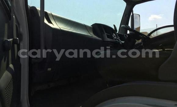 Acheter Occasion Utilitaire Isuzu FTR 850 Blanc à Lusaka, Zambie Acheter Occasion Utilitaire Isuzu FTR 850 Blanc à Lusaka, Zambie