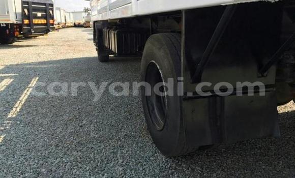 Acheter Occasion Utilitaire Isuzu FTR 850 Blanc à Lusaka, Zambie Acheter Occasion Utilitaire Isuzu FTR 850 Blanc à Lusaka, Zambie