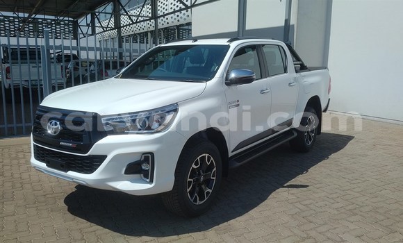 Buy Used Toyota Hilux White Car in Chingola in Zambia Buy Used Toyota Hilux White Car in Chingola in Zambia